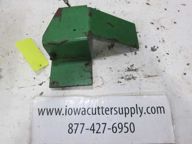 Retainer, Deere, Used