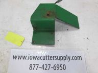 Retainer, Deere, Used