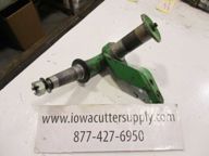 Spindle LH, Deere, Used