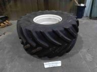 Rim & Tire 900/60R32, New Holland, Used