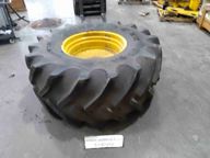 Rim & Tire 800/65 R32, New Holland, Used